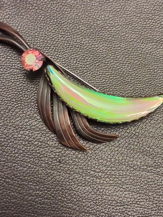 Source Unknown Jewelry - Unique Iridescent Green and Pink Leaf Woman Brooch w/Rhinestone